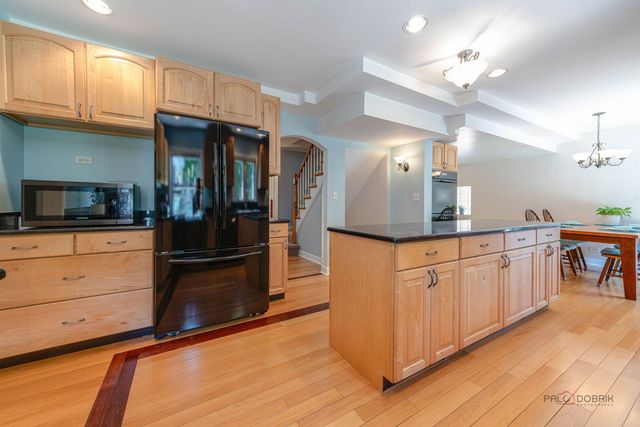 225 Stratford Road, Des Plaines, IL 60016