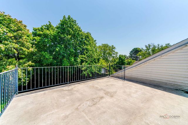 225 Stratford Road, Des Plaines, IL 60016