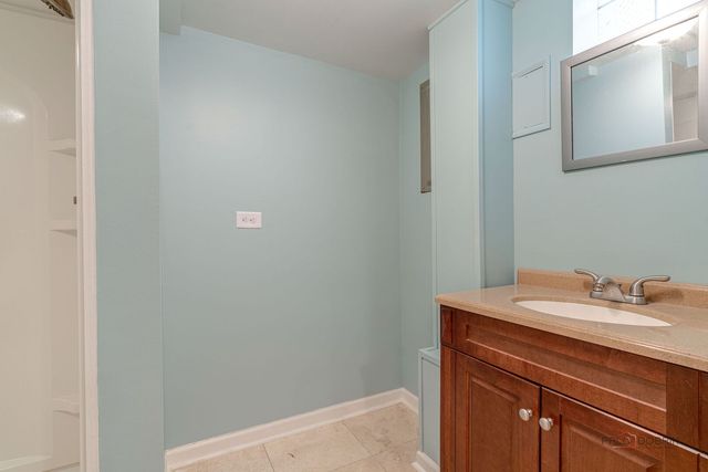 225 Stratford Road, Des Plaines, IL 60016