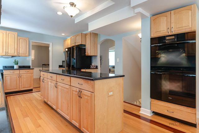 225 Stratford Road, Des Plaines, IL 60016