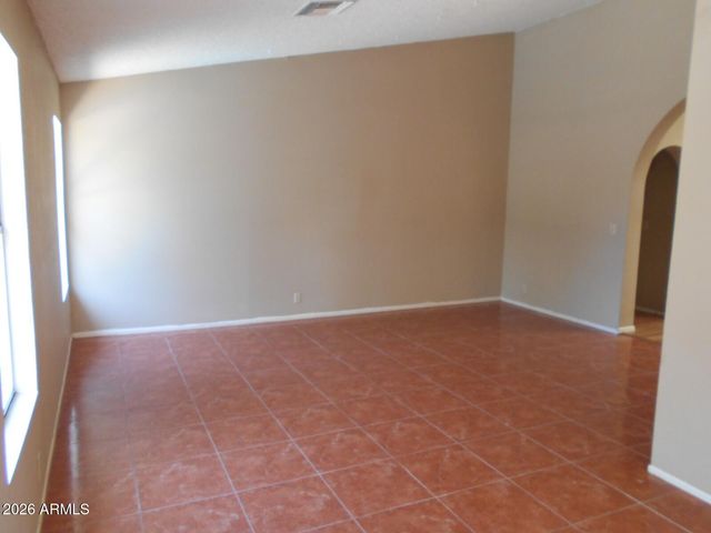 6532 W LUPINE Avenue, Glendale, AZ 85304