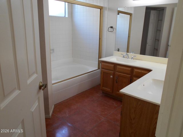 6532 W LUPINE Avenue, Glendale, AZ 85304