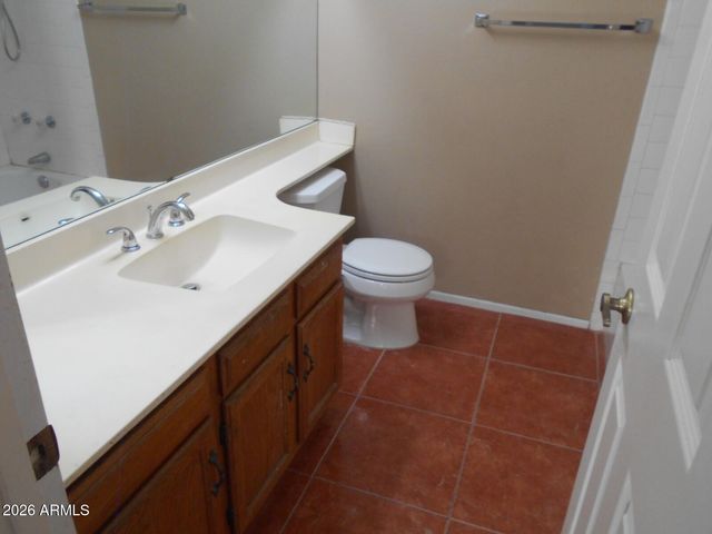 6532 W LUPINE Avenue, Glendale, AZ 85304