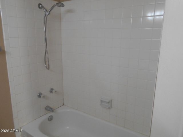 6532 W LUPINE Avenue, Glendale, AZ 85304
