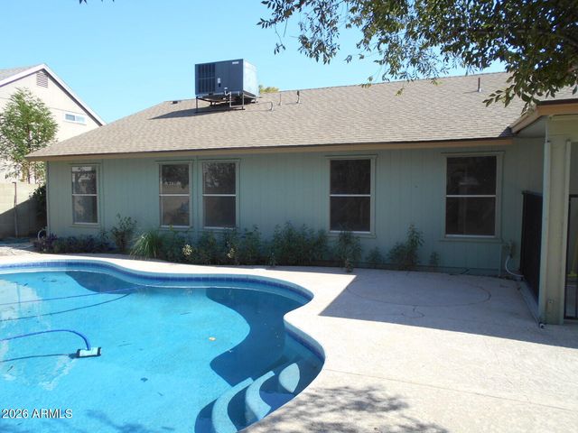 6532 W LUPINE Avenue, Glendale, AZ 85304