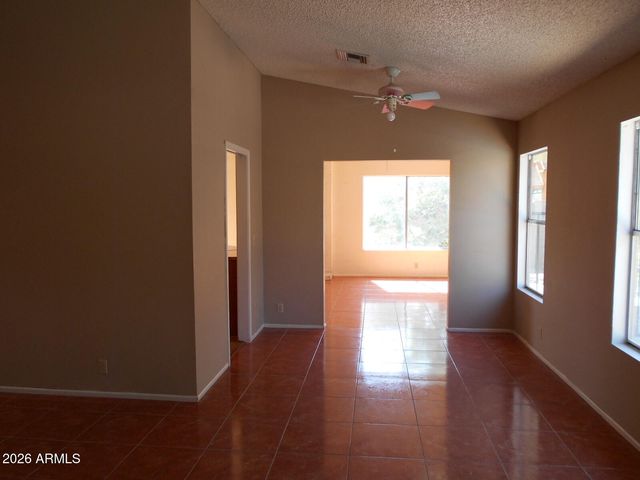 6532 W LUPINE Avenue, Glendale, AZ 85304