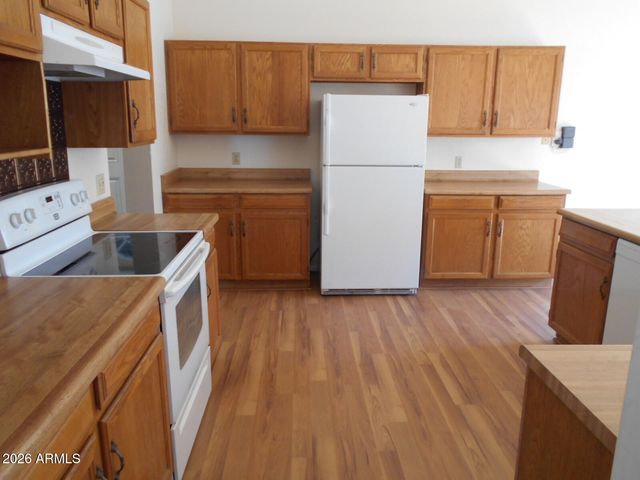 6532 W LUPINE Avenue, Glendale, AZ 85304