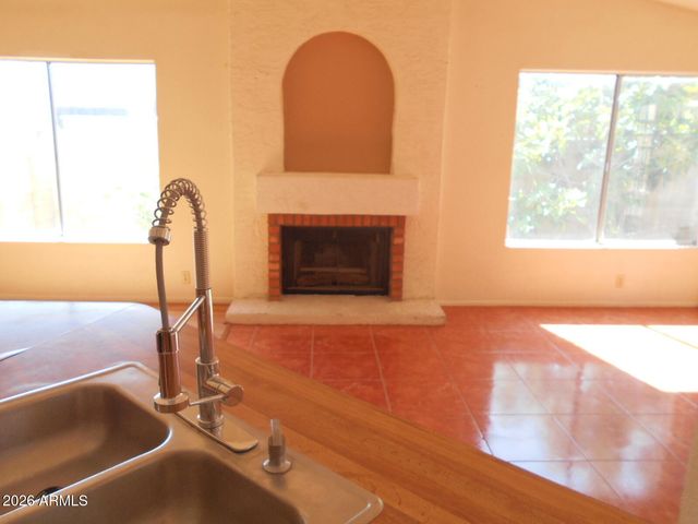 6532 W LUPINE Avenue, Glendale, AZ 85304