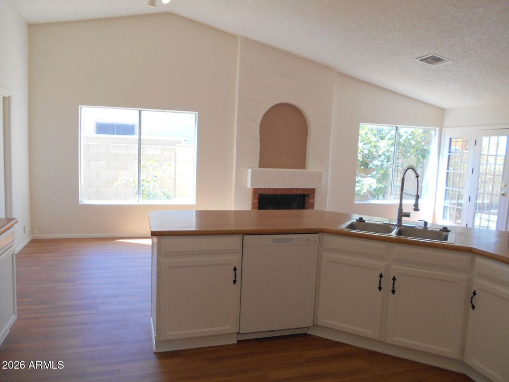 6532 W LUPINE Avenue, Glendale, AZ 85304 — photo 4
