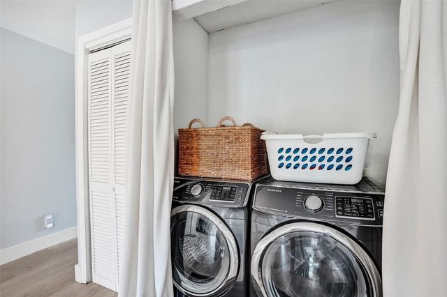 1050 NE 33rd Street, Oakland Park, FL 33334