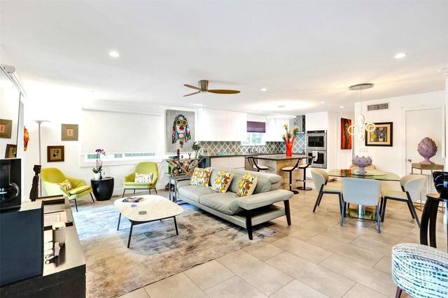 1050 NE 33rd Street, Oakland Park, FL 33334