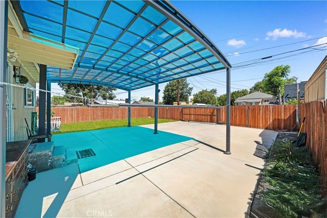 645 W Center Street, Pomona, CA 91768