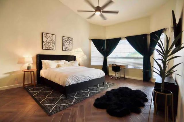 15624 S 15th Place, Phoenix, AZ 85048