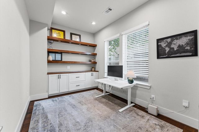 910 W 18th Street B, Houston, TX 77008