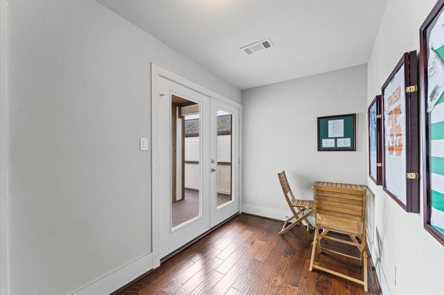 910 W 18th Street B, Houston, TX 77008