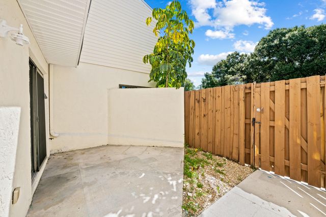 631 Executive Center Drive K104, West Palm Beach, FL 33401