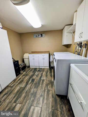 712 IVYLAND RD, Warminster, PA 18974
