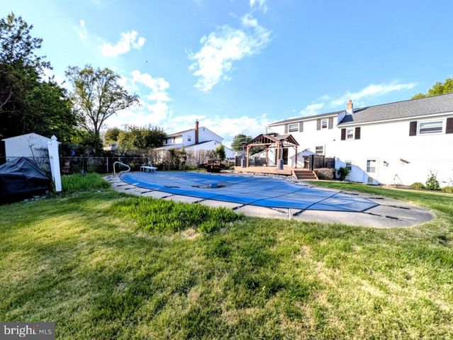 712 IVYLAND RD, Warminster, PA 18974
