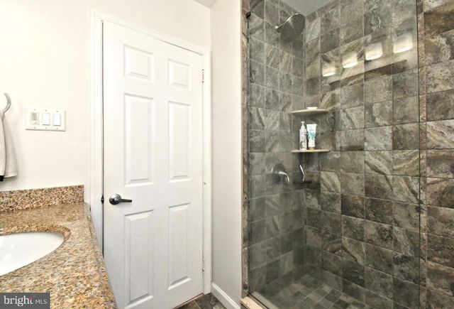 712 IVYLAND RD, Warminster, PA 18974
