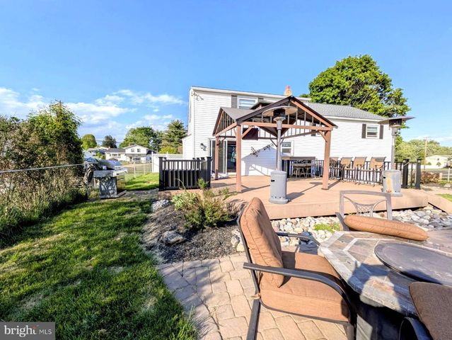 712 IVYLAND RD, Warminster, PA 18974