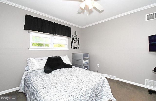 712 IVYLAND RD, Warminster, PA 18974