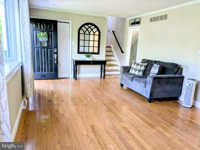 712 IVYLAND RD, Warminster, PA 18974