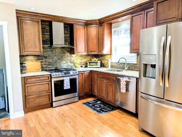 712 IVYLAND RD, Warminster, PA 18974