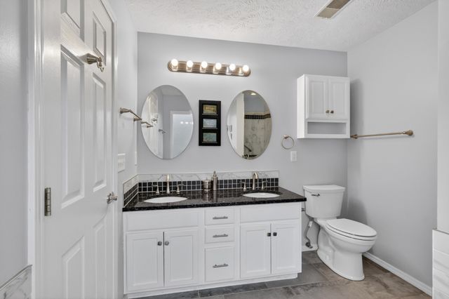 7300 Hidden Lake Cir, Fairview, TN 37062