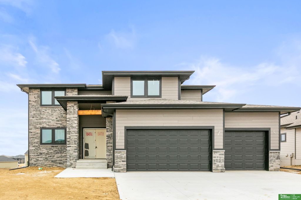 11663 S 123rd Street, Papillion, NE 68133