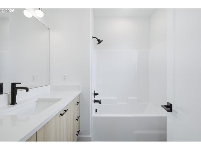 3122 N Hunt St, Portland, OR 97217