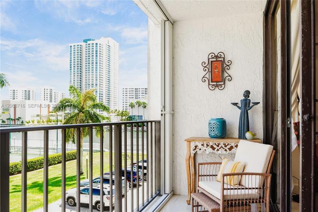 400 Leslie Drive 319, Hallandale Beach, FL 33009