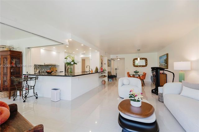 400 Leslie Drive 319, Hallandale Beach, FL 33009