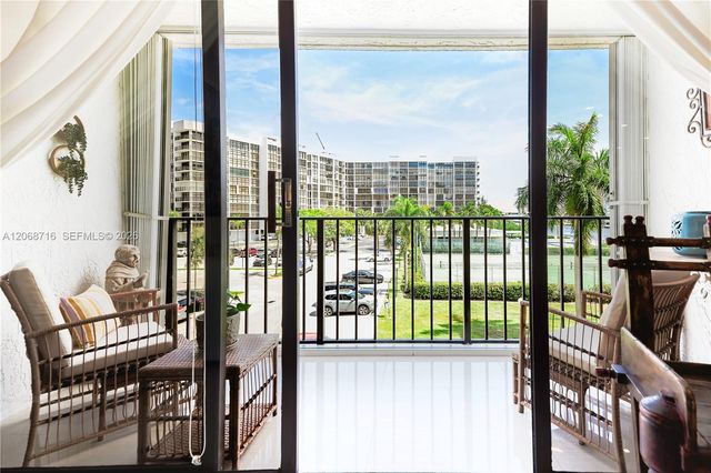 400 Leslie Drive 319, Hallandale Beach, FL 33009