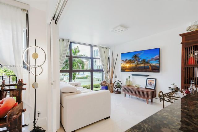 400 Leslie Drive 319, Hallandale Beach, FL 33009