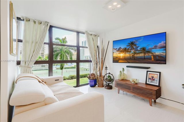 400 Leslie Drive 319, Hallandale Beach, FL 33009