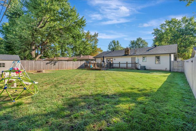 2917 South Roanoke Avenue, Springfield, MO 65807