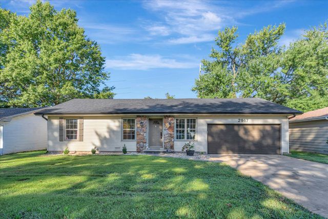 2917 South Roanoke Avenue, Springfield, MO 65807