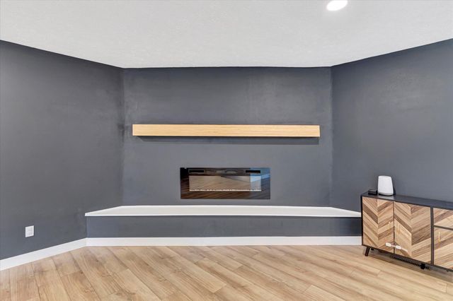 2917 South Roanoke Avenue, Springfield, MO 65807