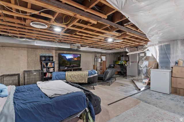 5185 S 2100 W, Roy, UT 84067