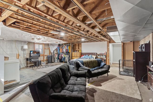 5185 S 2100 W, Roy, UT 84067