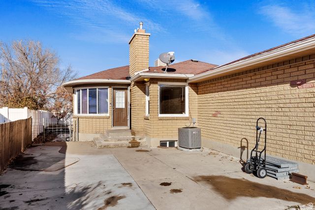 5185 S 2100 W, Roy, UT 84067