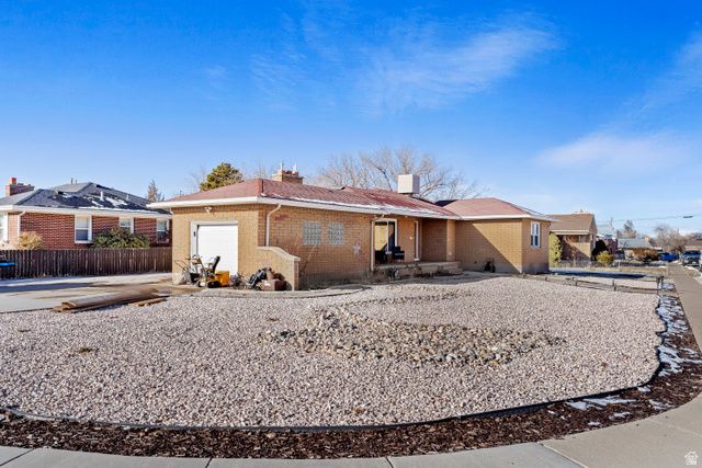 5185 S 2100 W, Roy, UT 84067