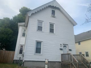166 King, Springfield, MA 01109