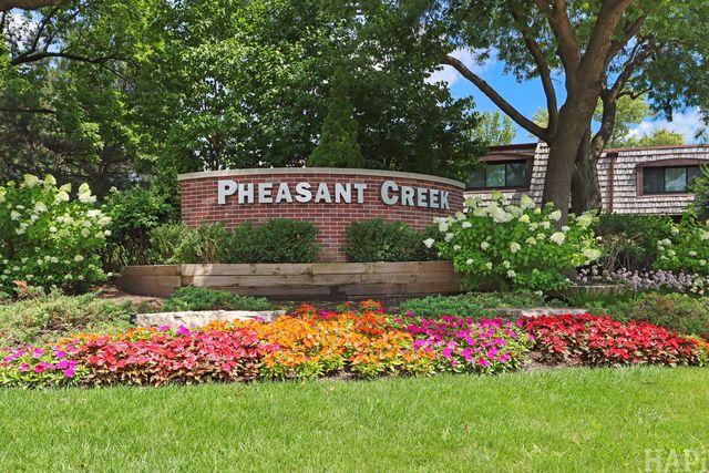 925 SPRINGHILL Drive 202, Northbrook, IL 60062