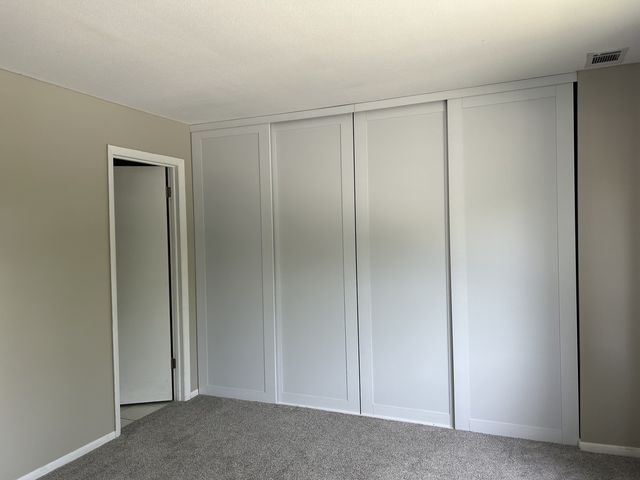 925 SPRINGHILL Drive 202, Northbrook, IL 60062