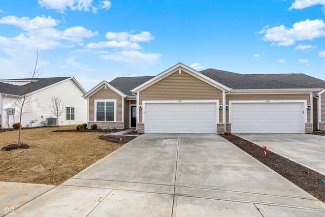 1615 Clover Crossing Drive, Greenfield, IN 46140