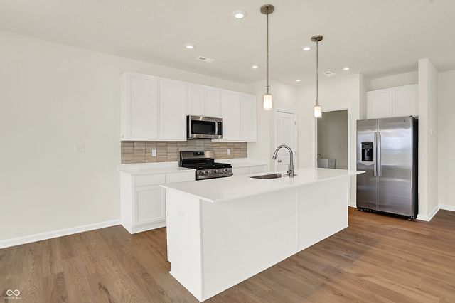 1615 Clover Crossing Drive, Greenfield, IN 46140