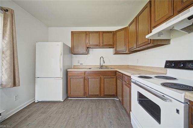 3228 Bangor DR, Chesapeake, VA 23321