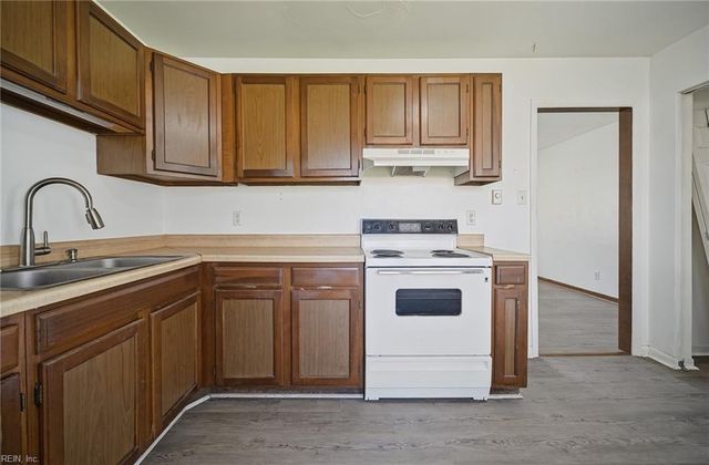 3228 Bangor DR, Chesapeake, VA 23321