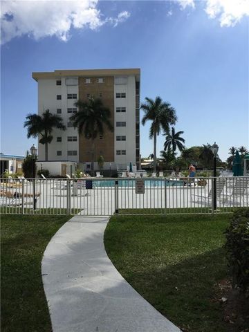 3040 NE 16th Avenue 303 A, Oakland Park, FL 33334